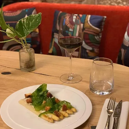 Ξενοδοχείο Le Domaine De La Briandais, Experience De Sobriete Electromagnetique 3*