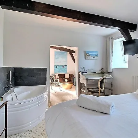 Le Domaine De La Briandais, Experience De Sobriete Electromagnetique Hotel 3*