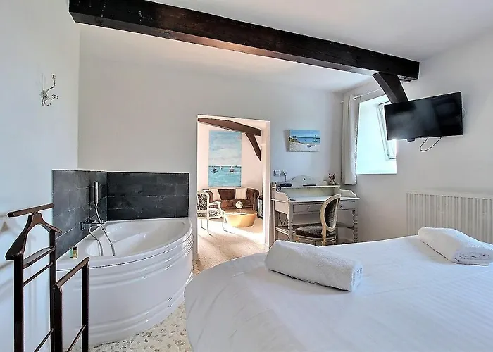 Le Domaine De La Briandais, Experience De Sobriete Electromagnetique Hotell 3*